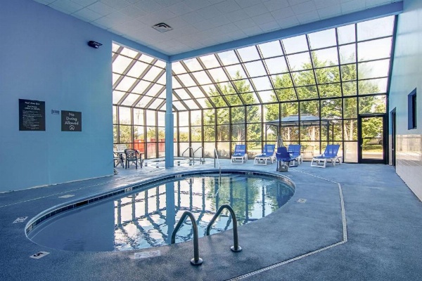 Comfort Suites Airport Alcoa image 27